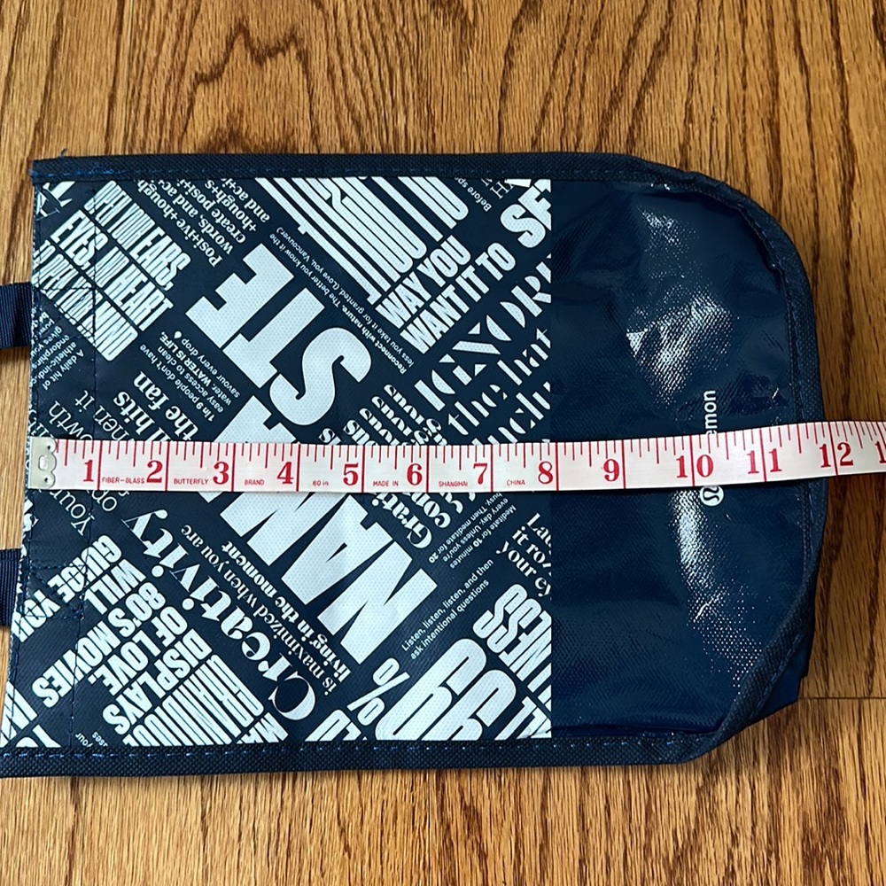 Lululemon Navy Namaste Small Reusable Tote - Picture 4 of 7